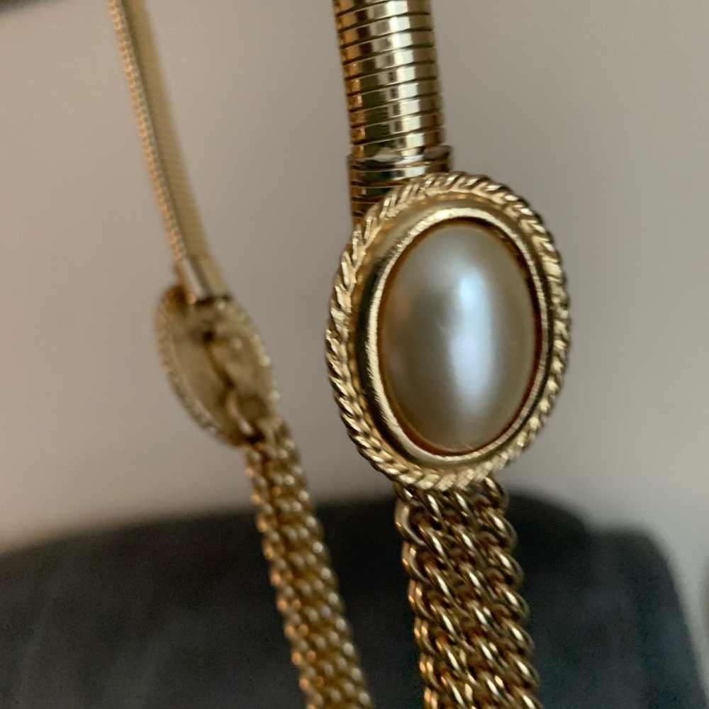 1960s gold tone and pearl belt by Accessocraft 🔥🔥🔥🔥